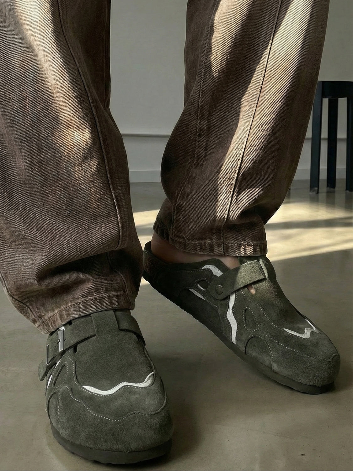 "DUNE" CLOGS