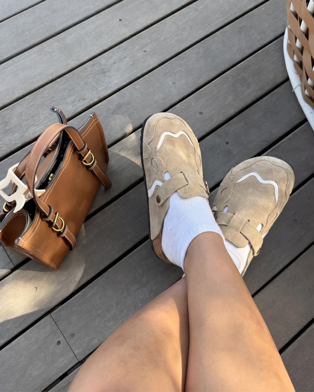 "DUNE" CLOGS